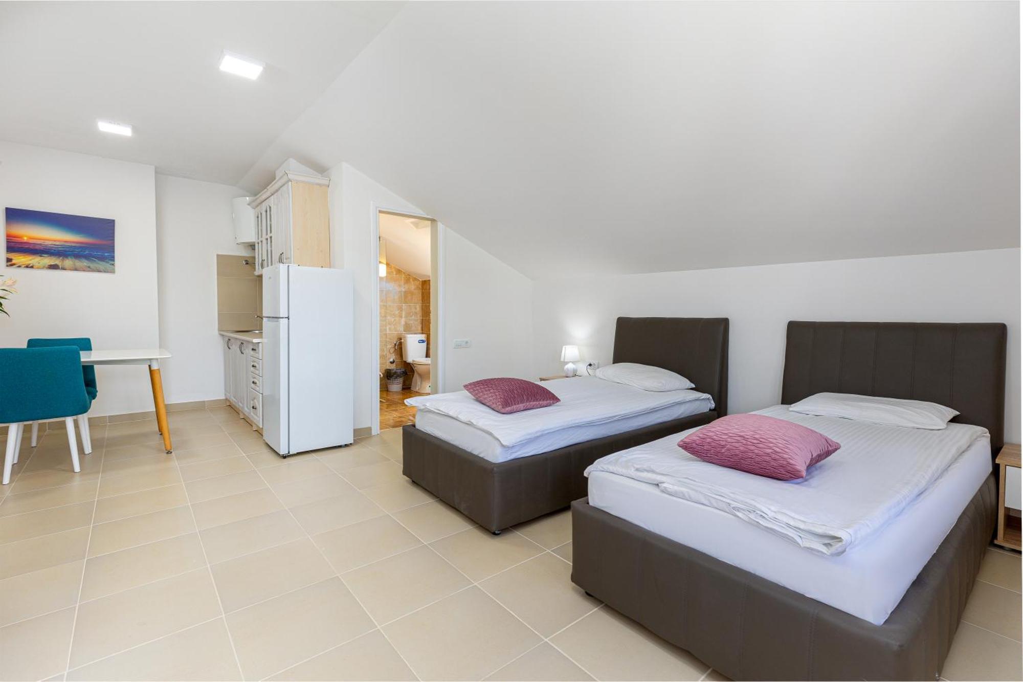 Apartments Lustica Radovici Habitación foto